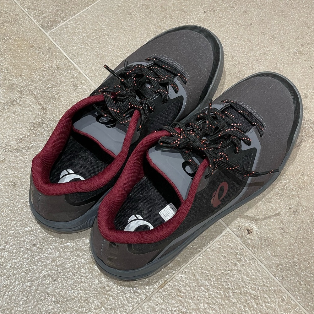 Pearl Izumi X-Alp Biking Shoes women’s size 8/39.5